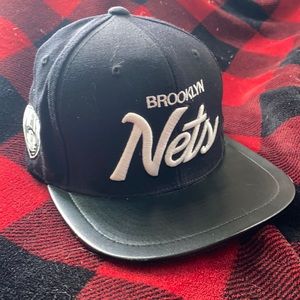 Mitchell & Ness Brooklyn Nets leather brim cap